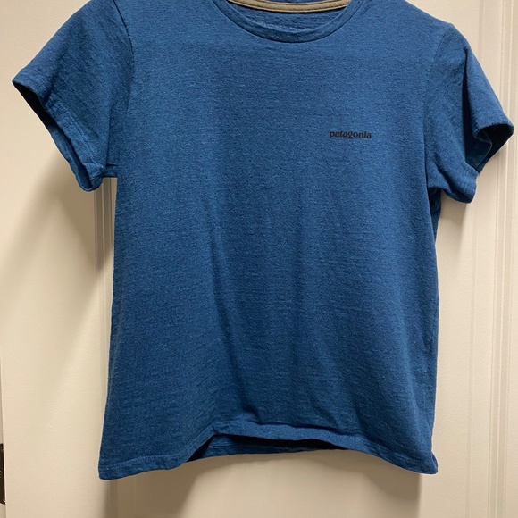 Patagonia W's P-6 Logo Responsibili-Tee - Picture 3 of 4